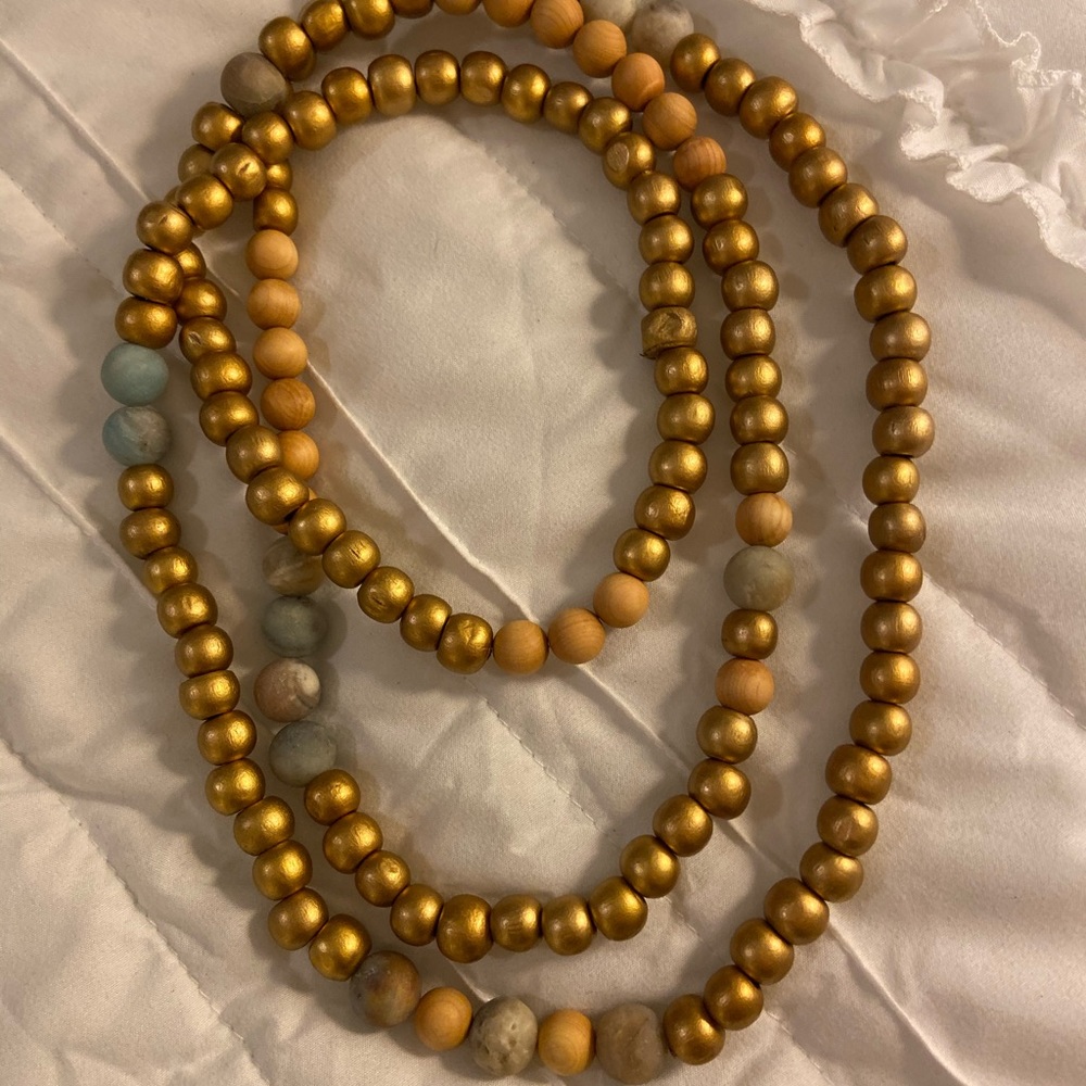 Beautiful beaded necklace- Wear 4 ways!